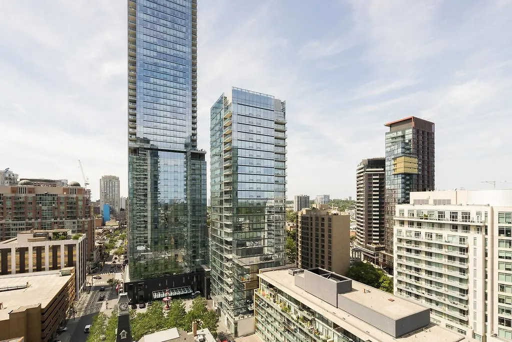 Apartment Yorkville Fantasy @ Yonge & Bloor Toronto Canada